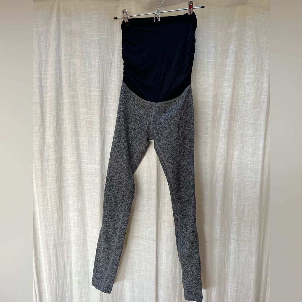 Beyond Yoga Maternity Leggings in Grey/Black-White Spacedye (XS)